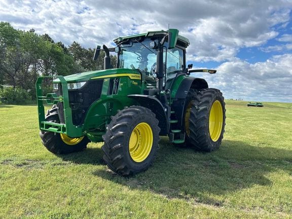 2023 John Deere 7R 210 Equipment Image0