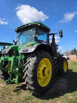 Image of John Deere 7R 210 equipment image 3