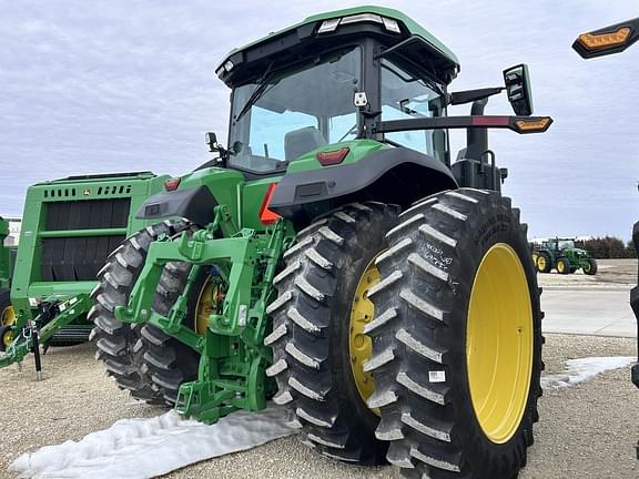 Image of John Deere 7R 210 equipment image 3