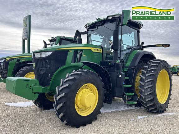 2023 John Deere 7R 210 Equipment Image0