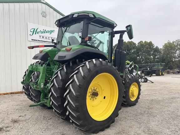 Image of John Deere 7R 210 equipment image 3