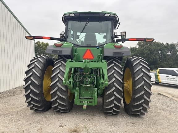 Image of John Deere 7R 210 equipment image 4