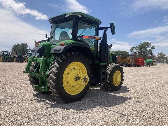 Image of John Deere 7R 210 equipment image 4