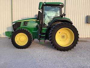 2023 John Deere 7R 210 Image