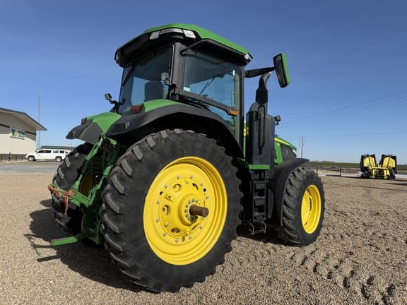 Image of John Deere 7R 210 equipment image 4