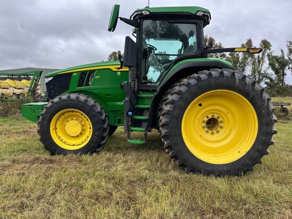 Image of John Deere 7R 210 equipment image 3