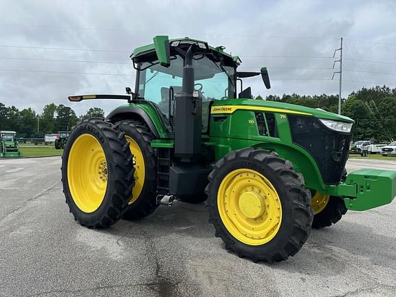 Image of John Deere 7R 210 equipment image 4