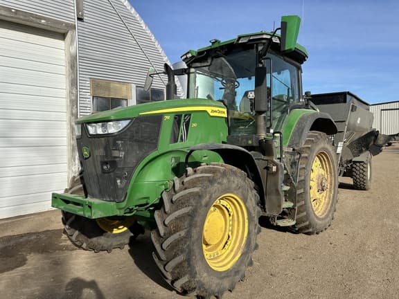 Image of John Deere 7R 210 equipment image 3