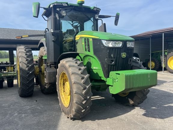 2023 John Deere 7R 210 Equipment Image0