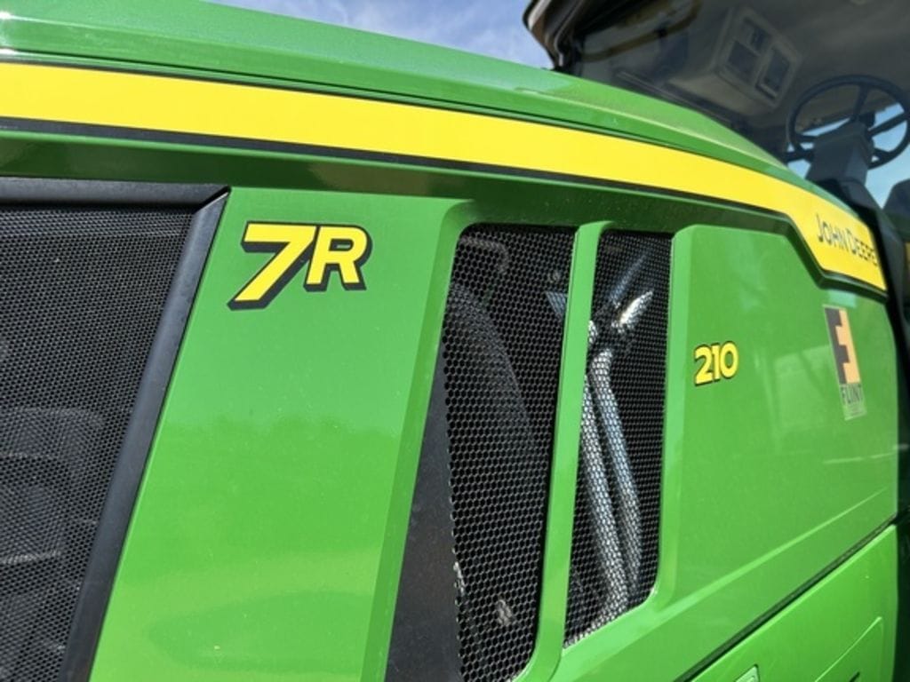 2023 John Deere 7R 210 Equipment Image0