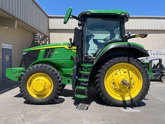 Image of John Deere 7R 230 equipment image 1