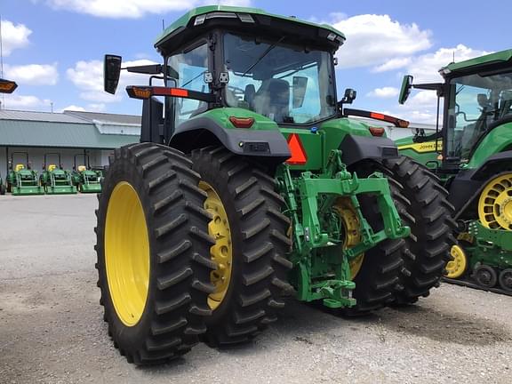 Image of John Deere 7R 230 equipment image 3