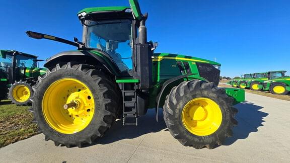 Image of John Deere 7R 230 equipment image 4