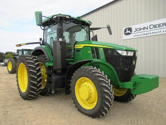 Image of John Deere 7R 230 equipment image 2