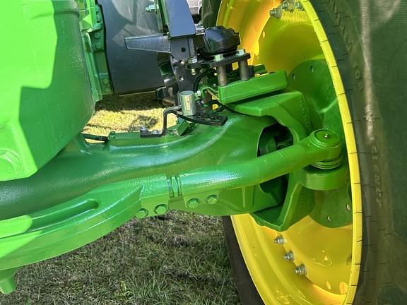 Image of John Deere 7R 230 equipment image 4