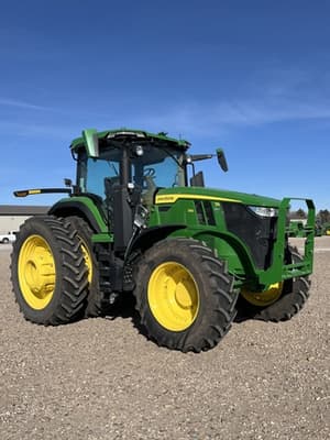 2023 John Deere 7R 230 Image