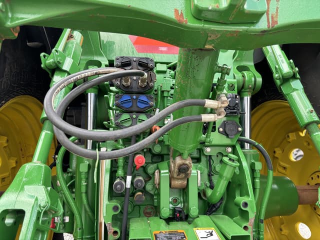 Image of John Deere 7R 230 equipment image 4