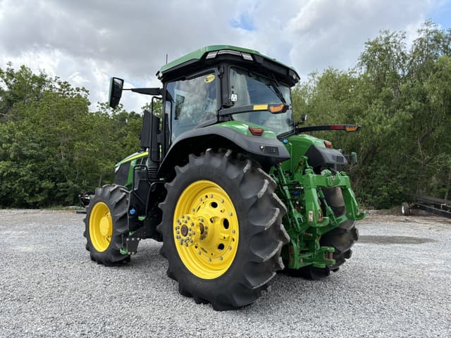 Image of John Deere 7R 230 equipment image 2