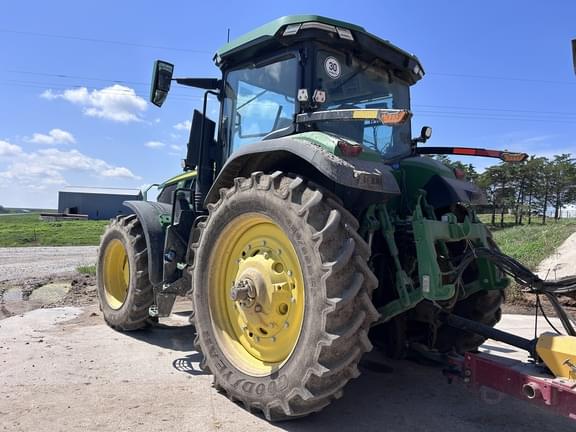 Image of John Deere 7R 230 equipment image 2