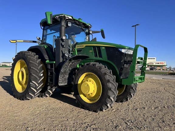 2023 John Deere 7R 230 Equipment Image0