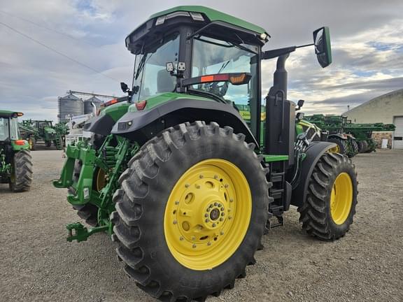 Image of John Deere 7R 230 equipment image 3