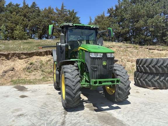 Image of John Deere 7R 230 equipment image 2