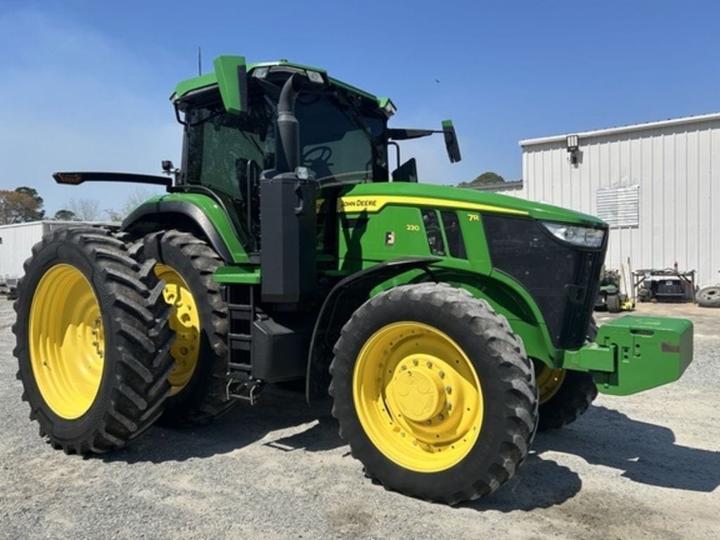 2023 John Deere 7R 230 Image
