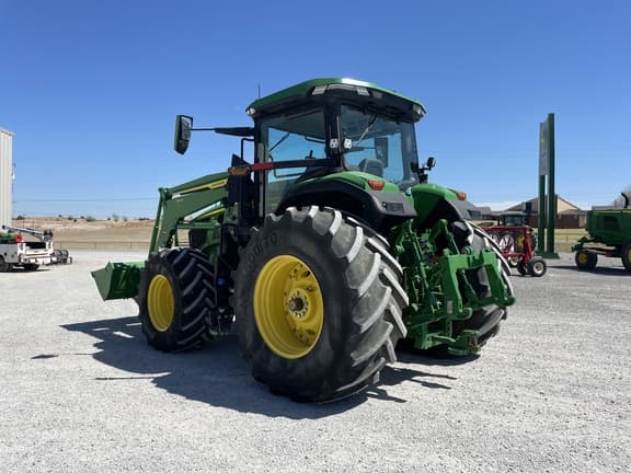 Image of John Deere 7R 230 equipment image 2