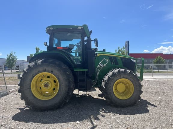 Image of John Deere 7R 230 equipment image 3