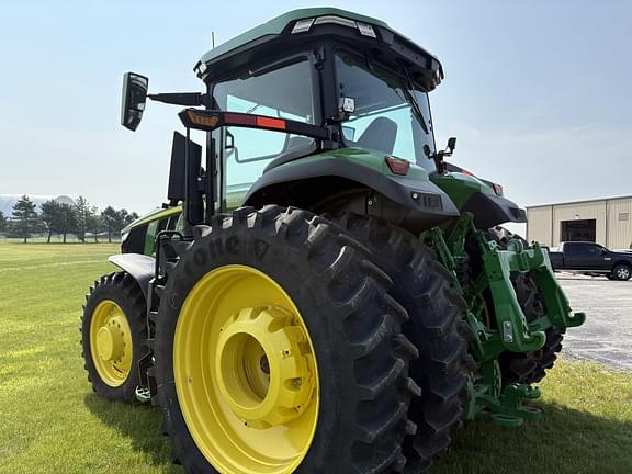 Image of John Deere 7R 230 equipment image 3