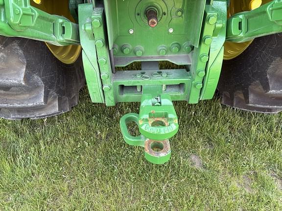 Image of John Deere 7R 230 equipment image 4