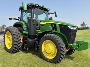 2023 John Deere 7R 230 Image