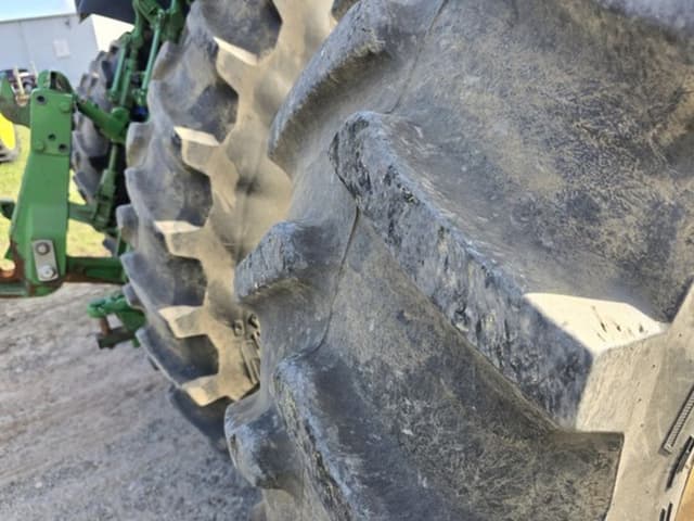 Image of John Deere 7R 230 equipment image 2