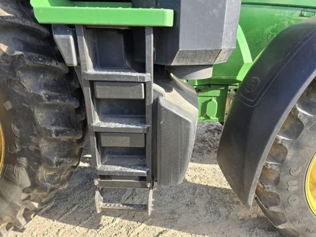 Image of John Deere 7R 230 equipment image 1