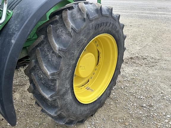 Image of John Deere 7R 230 equipment image 4