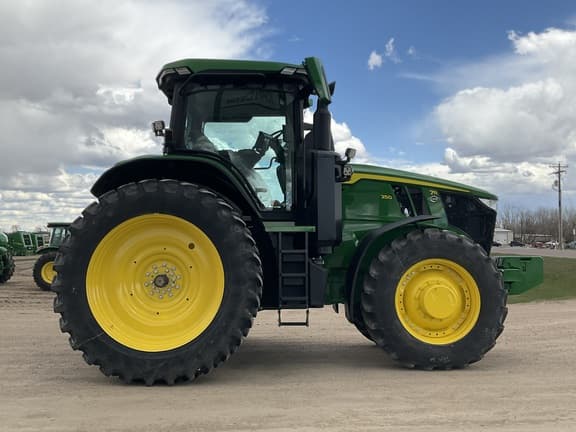 Image of John Deere 7R 250 equipment image 2