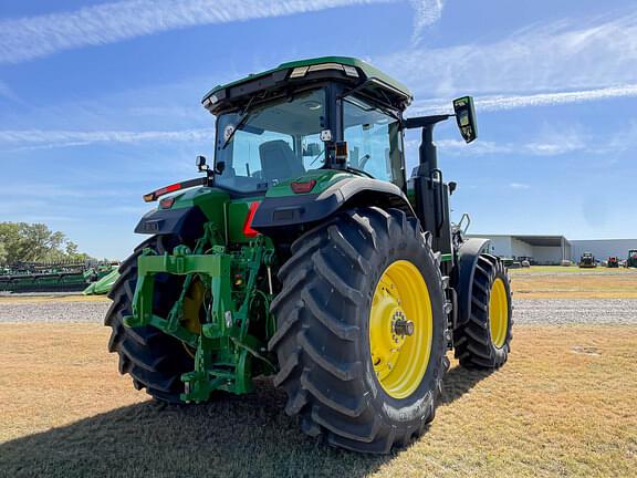 Image of John Deere 7R 250 equipment image 4