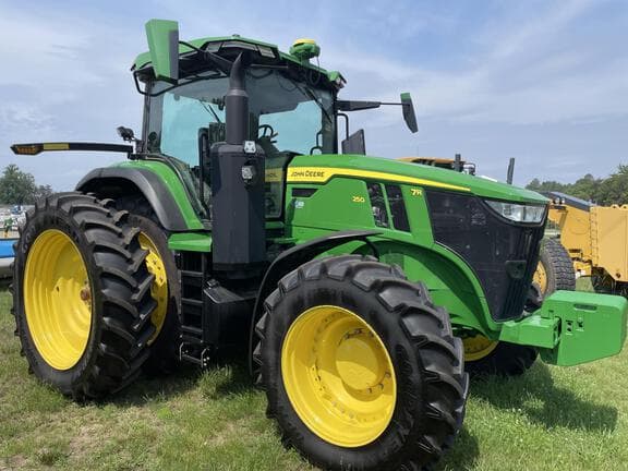 Image of John Deere 7R 250 equipment image 3