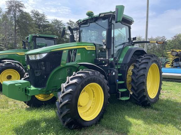 2023 John Deere 7R 250 Equipment Image0