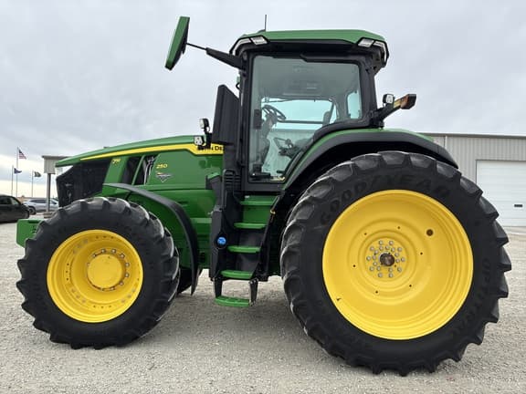 Image of John Deere 7R 250 equipment image 1