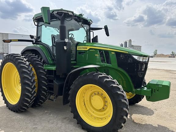 Image of John Deere 7R 250 equipment image 1