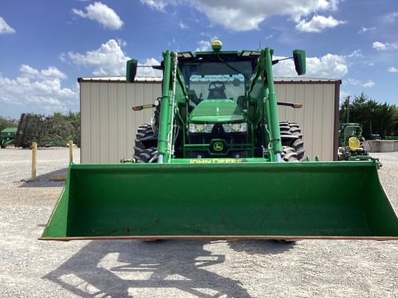 Image of John Deere 7R 250 equipment image 2