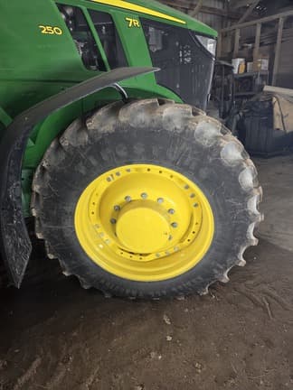 Image of John Deere 7R 250 equipment image 4