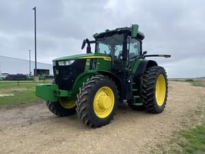 2023 John Deere 7R 250 Image