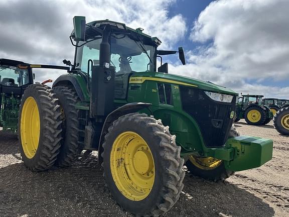 Image of John Deere 7R 250 Image 1