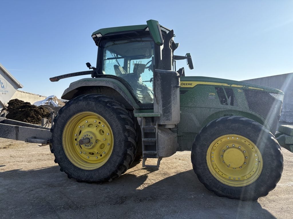 2023 John Deere 7R 270 Equipment Image0