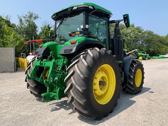 Image of John Deere 7R 270 equipment image 3