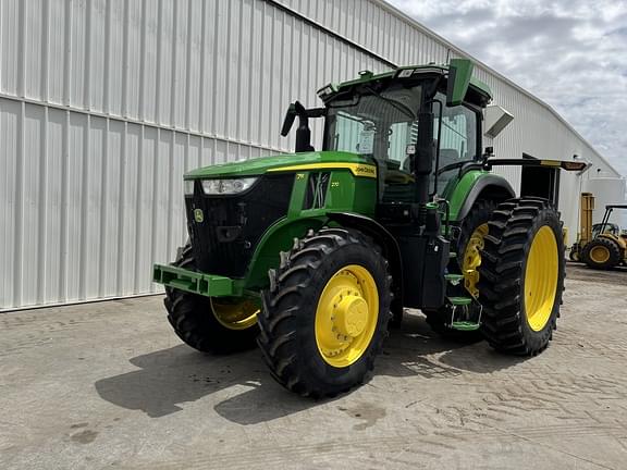 Image of John Deere 7R 270 equipment image 3