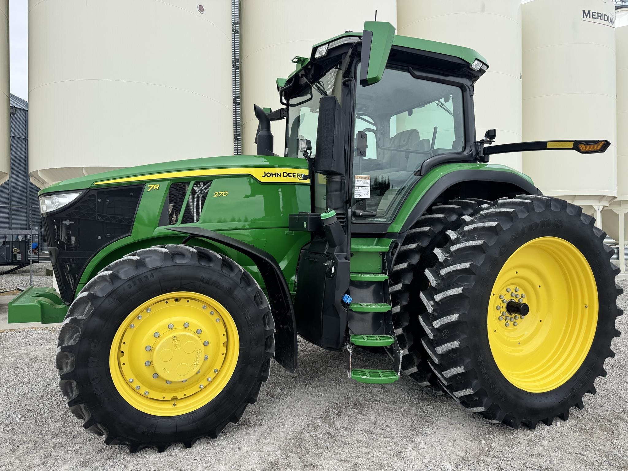 2023 John Deere 7R 270 Equipment Image0