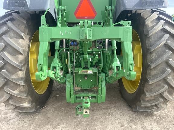 Image of John Deere 7R 270 equipment image 2